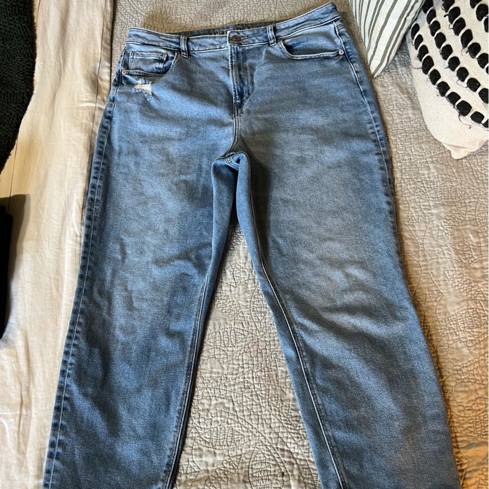 American Eagle Stretch Curvy Mom Jeans